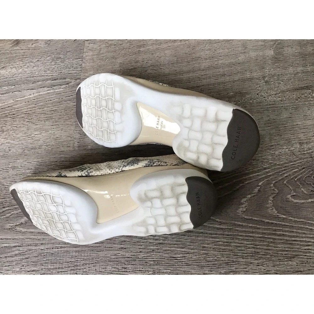 Cole Haan Womens Size 9B Grand Ambition Cream Snake Print Flats W16649